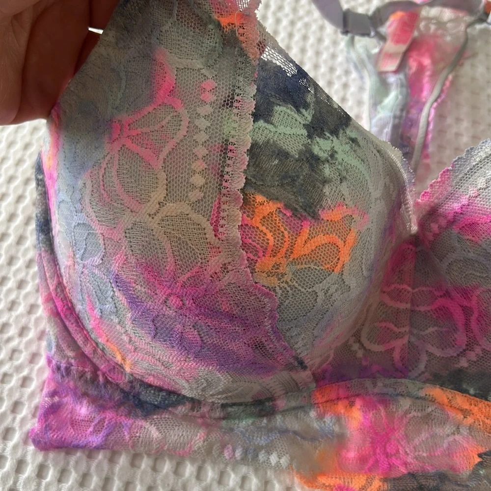 Victoria's Secret Multicolor Lace Bra - Picture 3 of 10